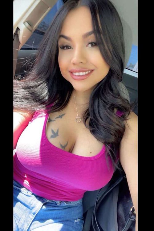 Big breasts  バックグラウンド