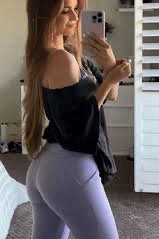 Chat with Brooke Monk - Flipped.Chat - AI Character Chatbot